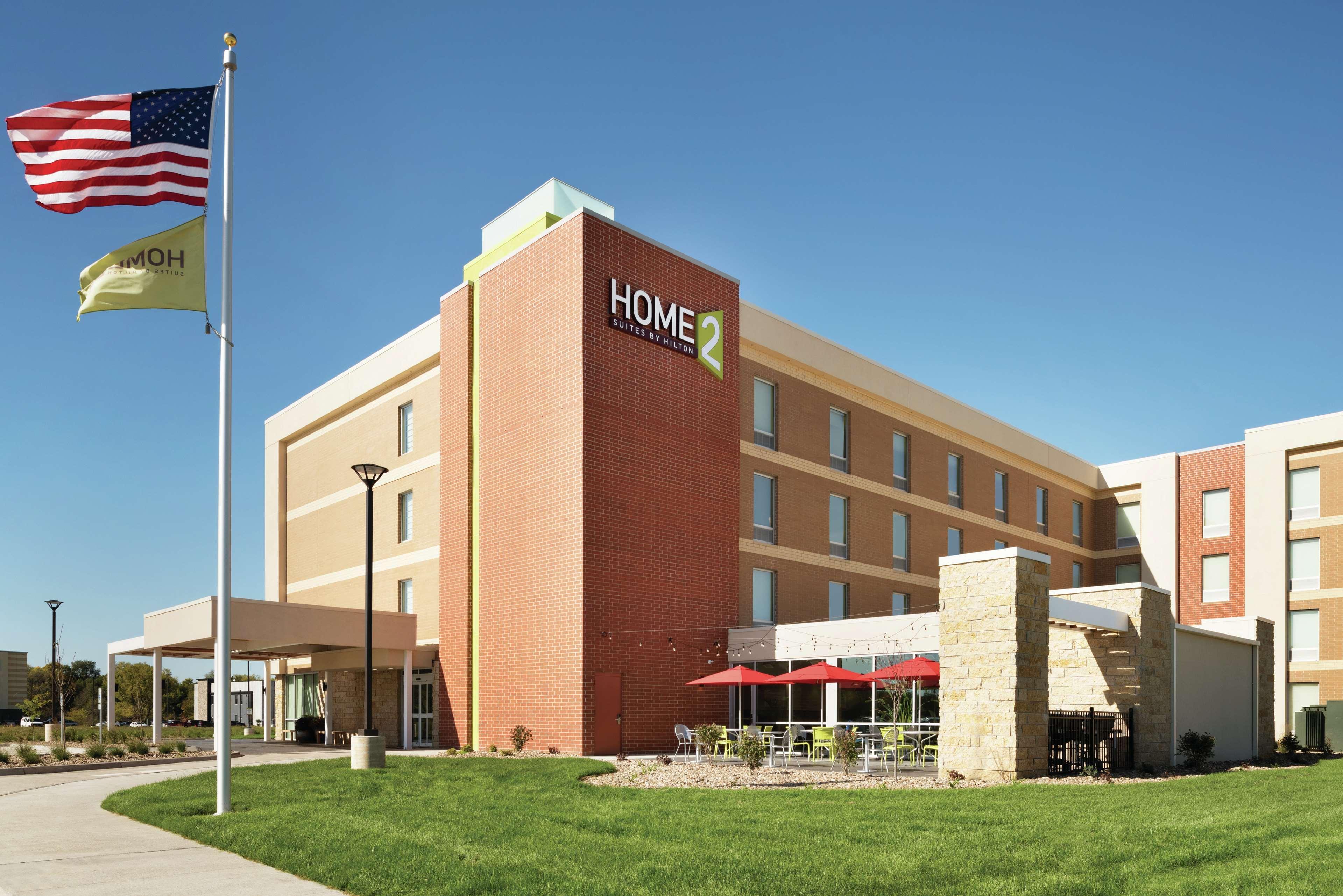 Home2 Suites By Hilton Iowa City Coralville Εξωτερικό φωτογραφία