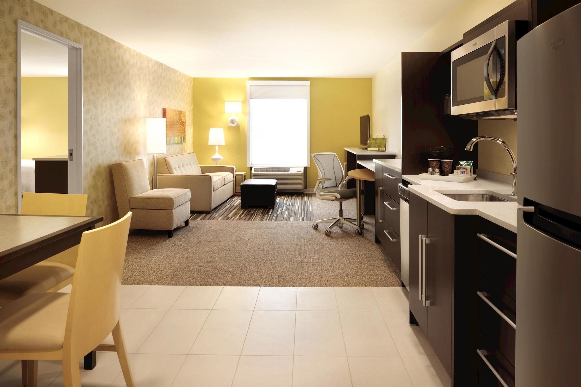 Home2 Suites By Hilton Iowa City Coralville Εξωτερικό φωτογραφία