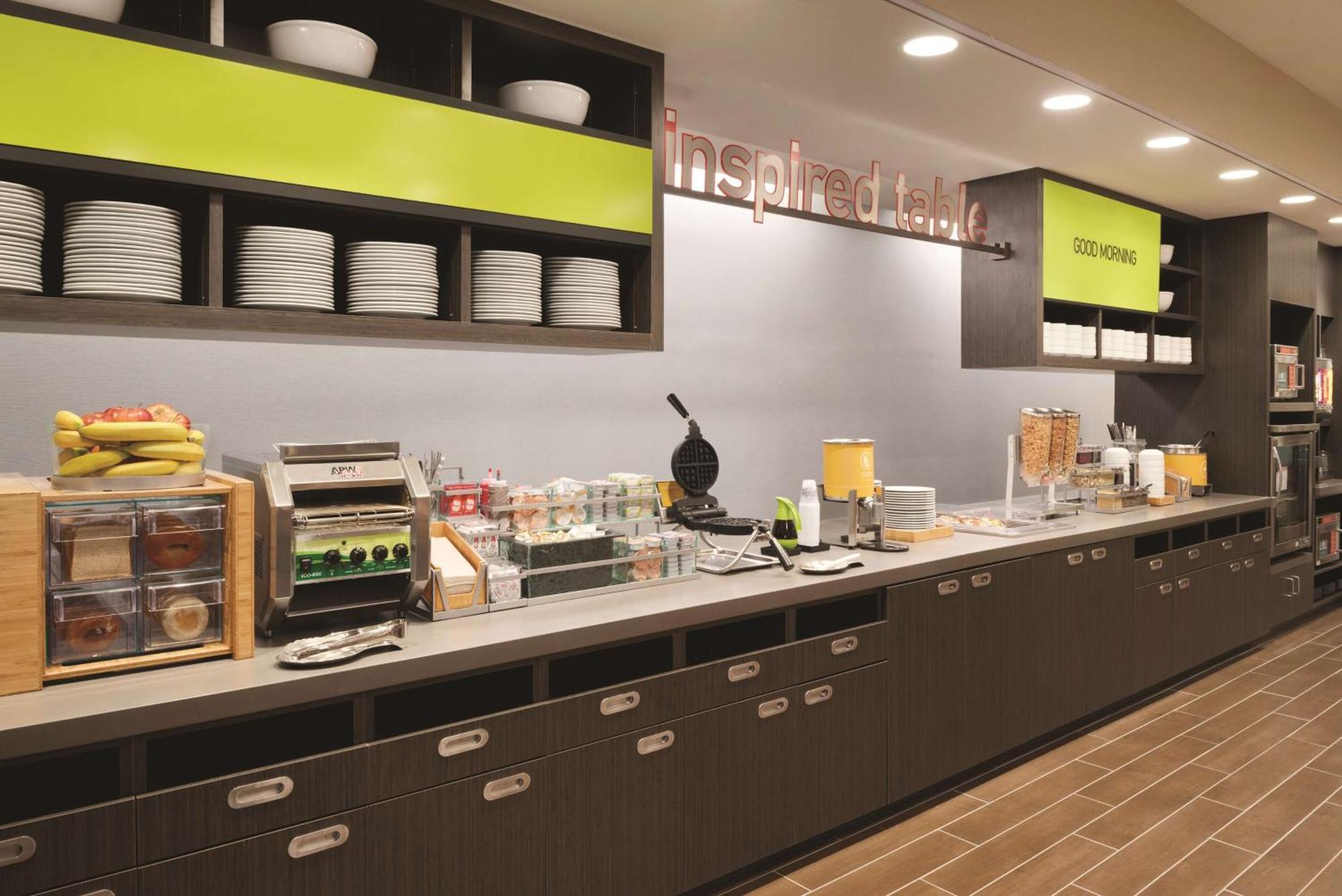 Home2 Suites By Hilton Iowa City Coralville Εξωτερικό φωτογραφία