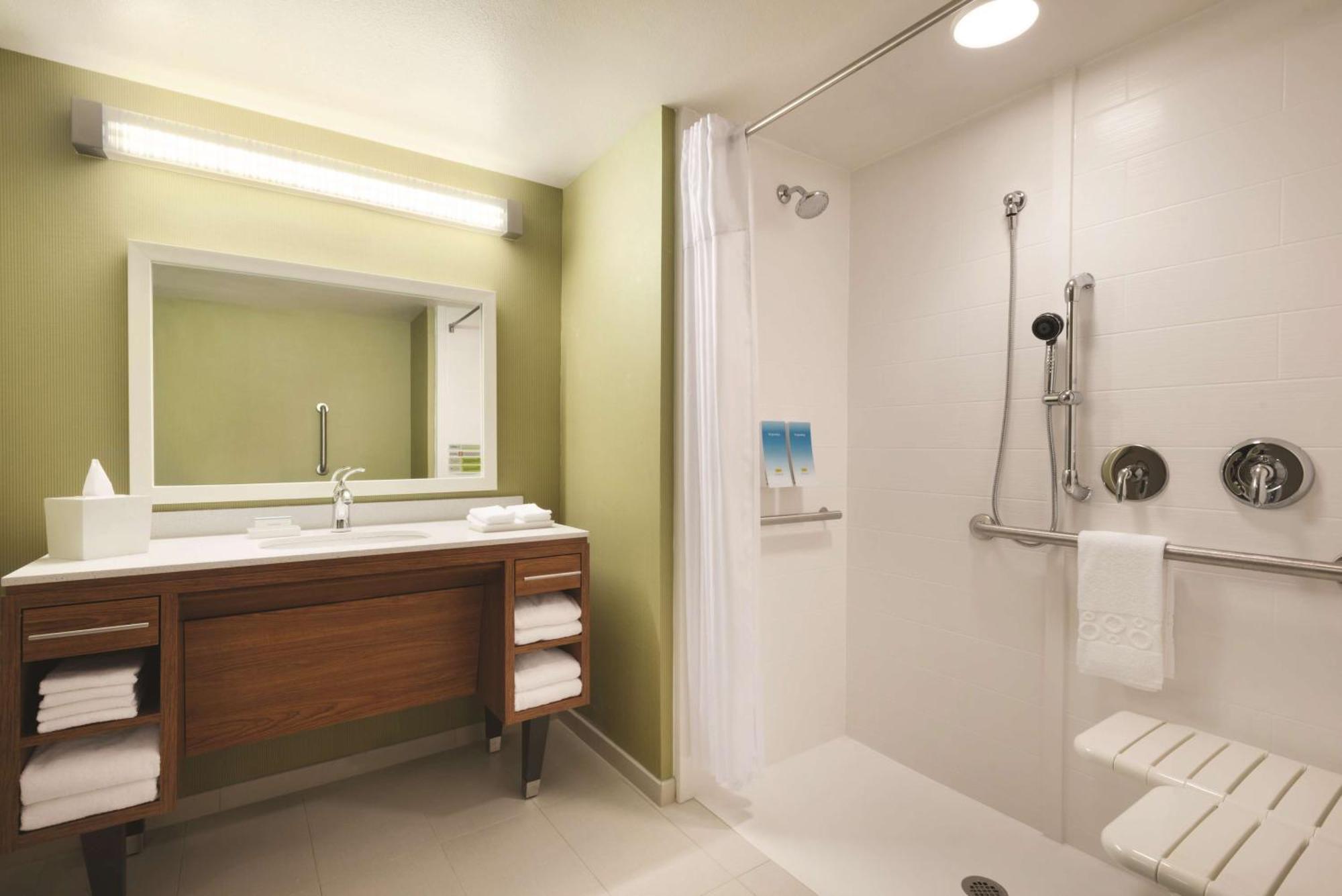 Home2 Suites By Hilton Iowa City Coralville Εξωτερικό φωτογραφία