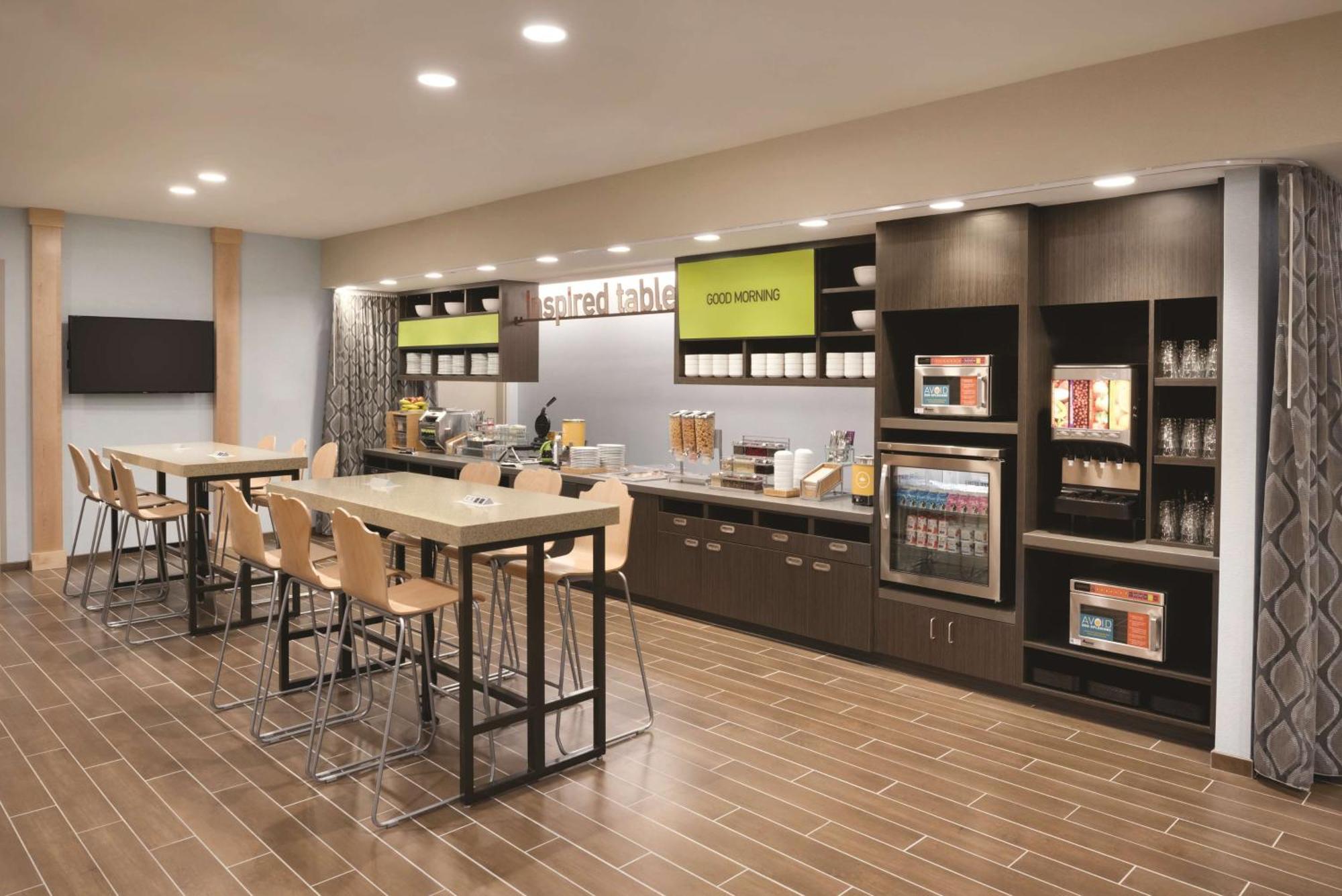 Home2 Suites By Hilton Iowa City Coralville Εξωτερικό φωτογραφία